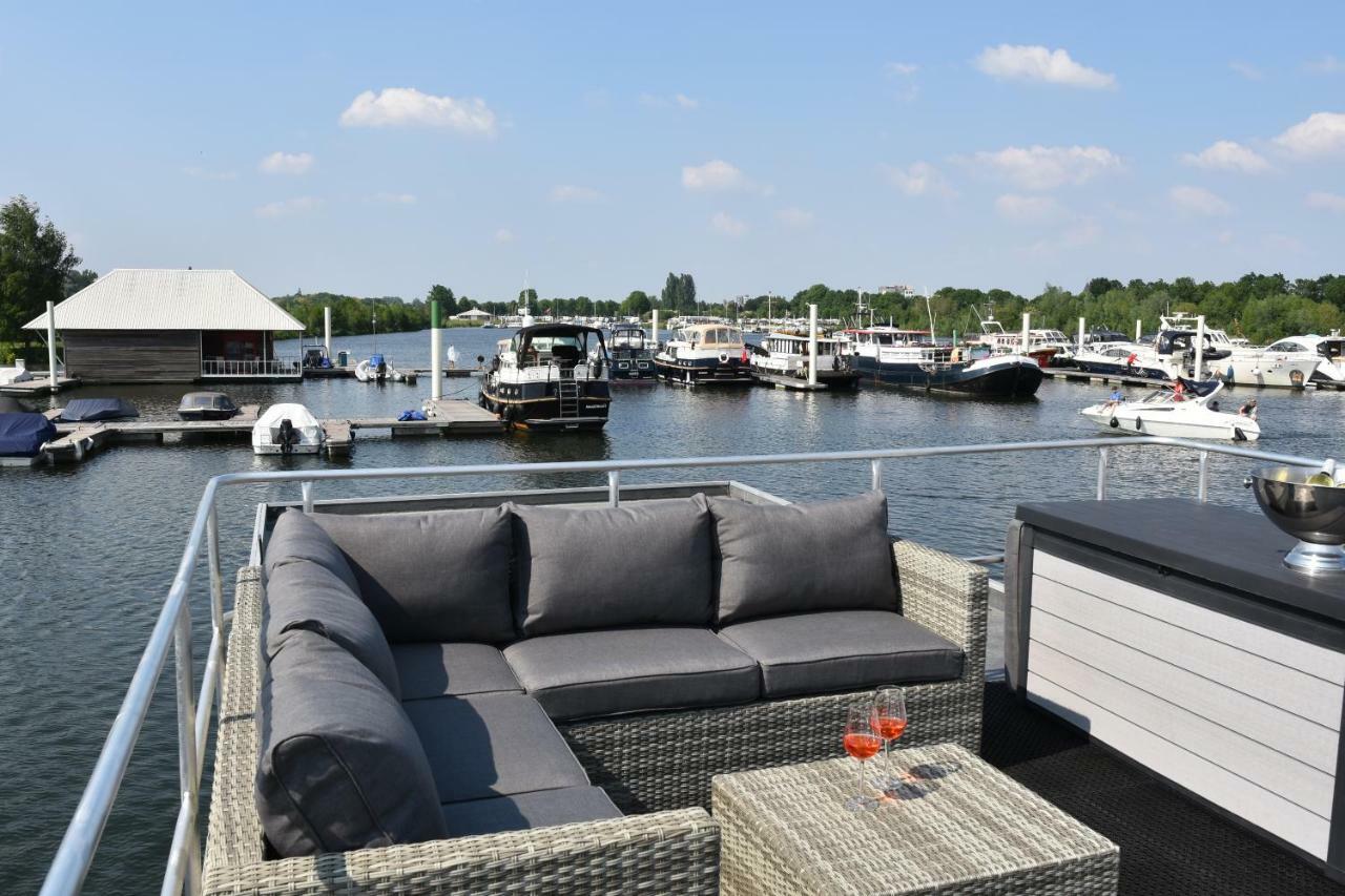 Cosy Floating Boatlodge, "Paris" Maastricht Exterior photo